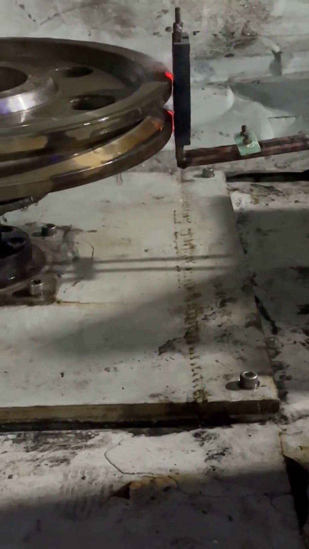 中频HULUWA葫芦娃下载入口安卓加热设备 高频淬火机床 手持式高频机 表面淬火热处理