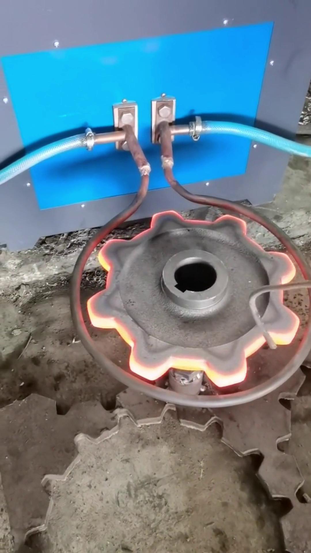 超音频HULUWA葫芦娃18禁污网站入口 链轮齿轮淬火机