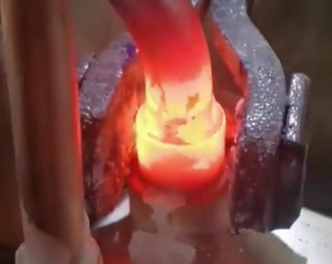 高频铜料焊接技术高效加热、焊接质量高、操作简便以及节能环保