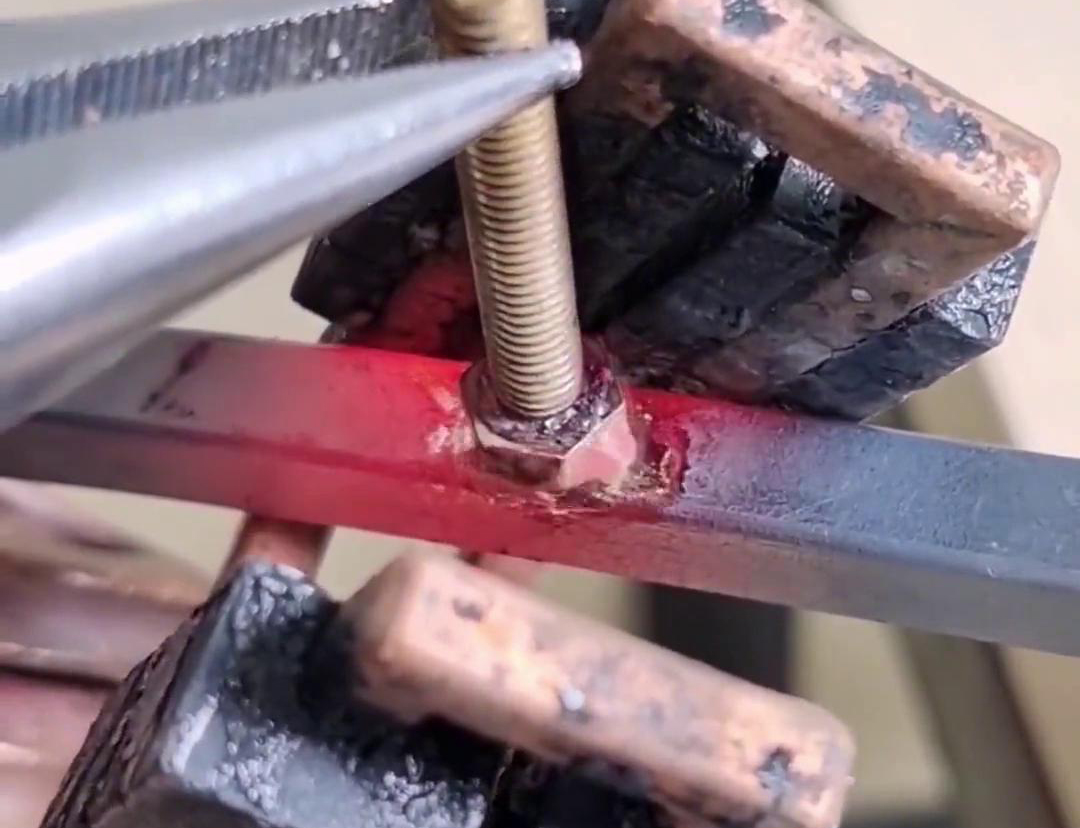 铜焊接，特别是铜件和铜管螺丝的焊接手持式高频焊机有应用优势