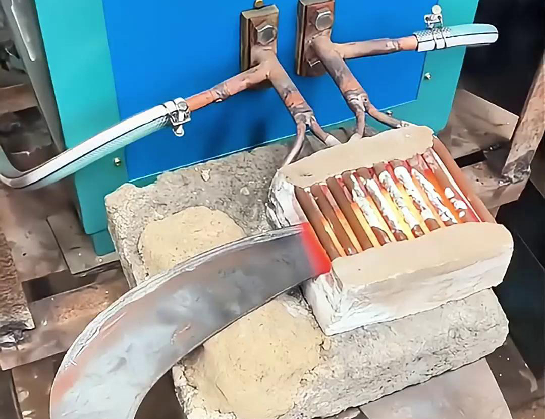 高频HULUWA葫芦娃下载入口安卓加热设备在金属淬火退火热处理中发挥着重要作用