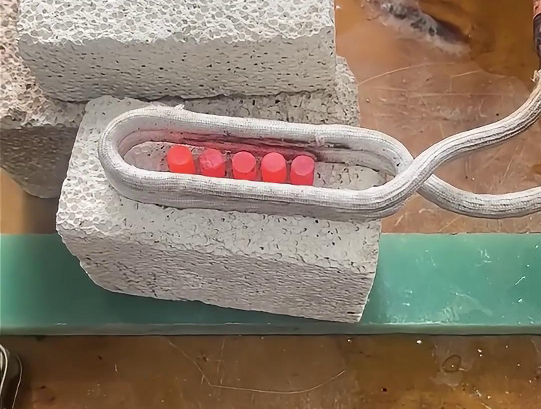 高频加热机，专为合金颗粒加热试验打造