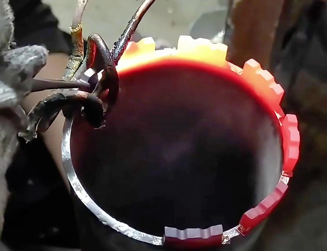 想知道钨钢钻头是怎么焊接的吗？需要用到高频焊机