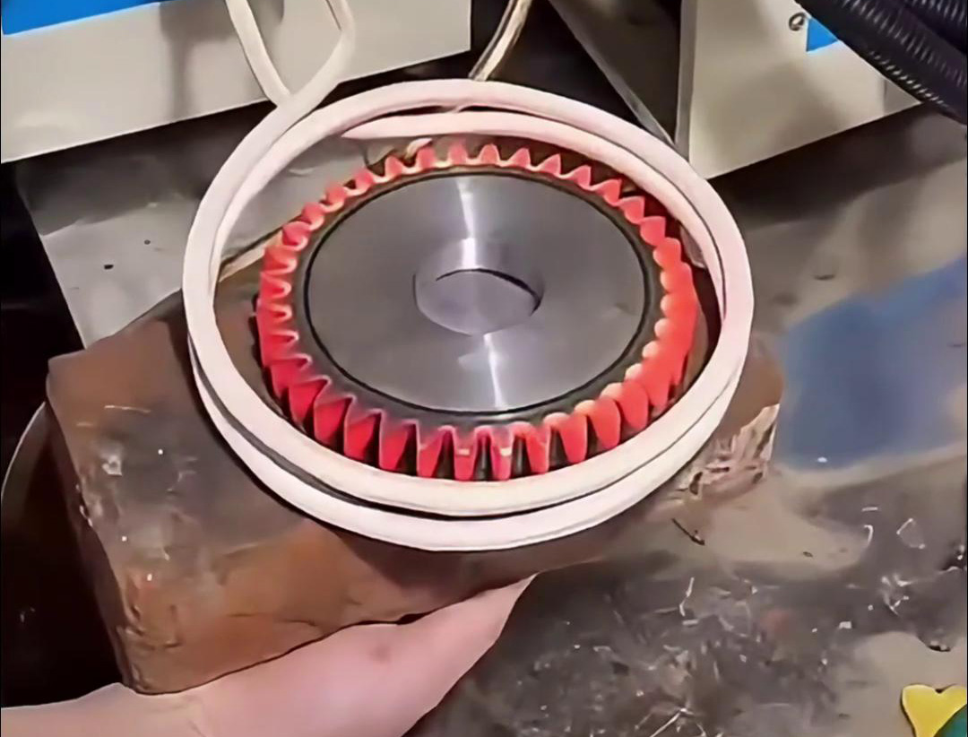 高频HULUWA葫芦娃18禁污网站入口在齿轮淬火热处理中扮演着至关重要的角色