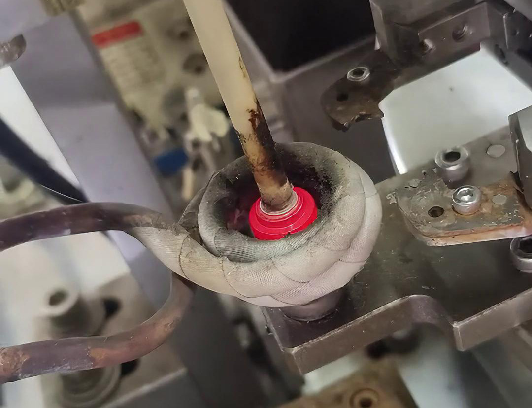 银触点自动化焊接，只要一万出头的高频钎焊设备就可以实现