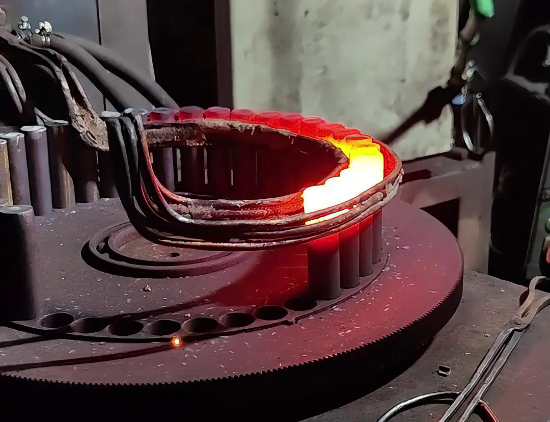 超音频HULUWA葫芦娃下载入口安卓加热设备棒料毛坯加热炉加热速度快，节能环保