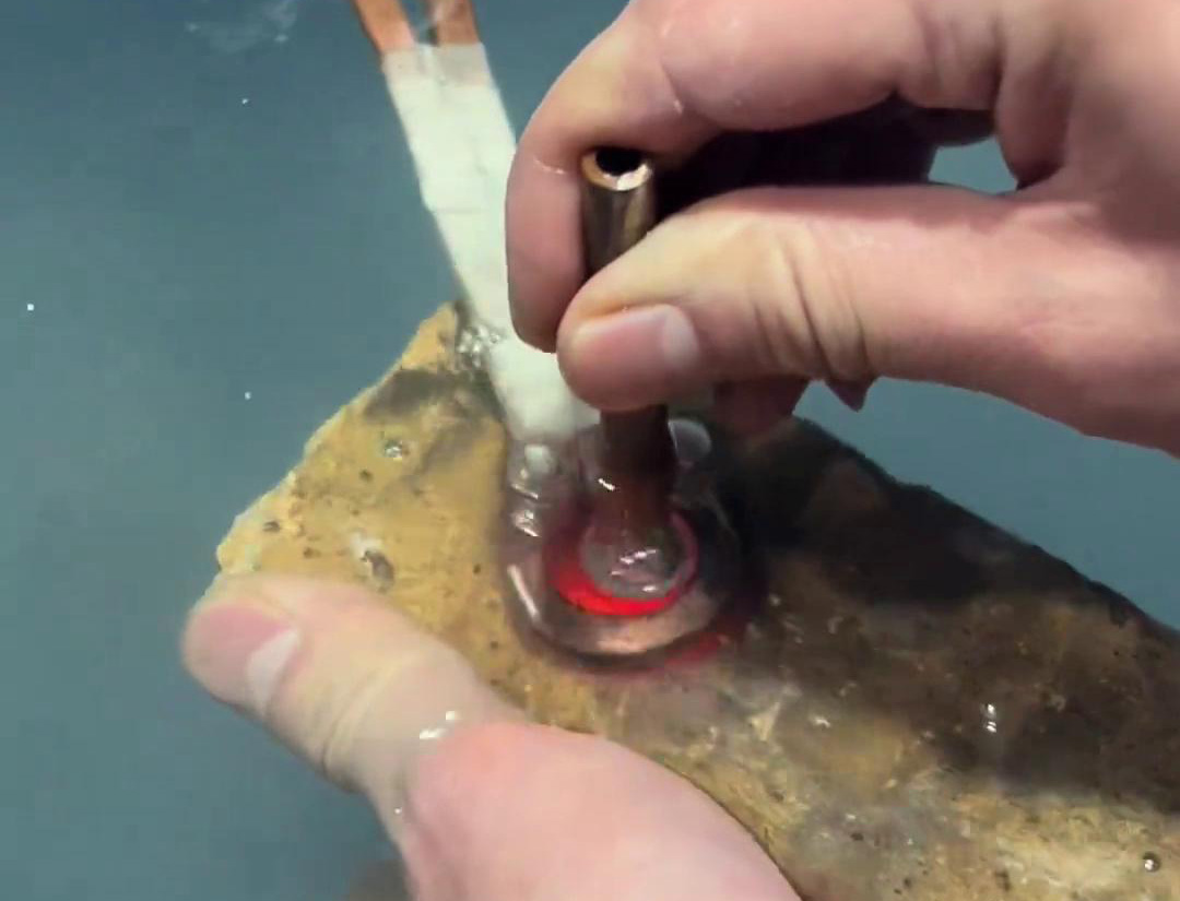 超高频淬火机是一款功能强大、价格实惠、灵活多用的设备