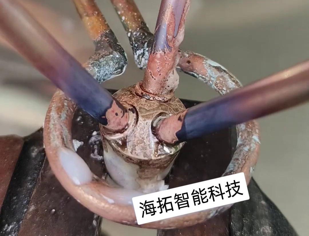 取代火焰焊接铜管的高频焊机，可以配合自动化设备实现全自动钎焊铜管铜件