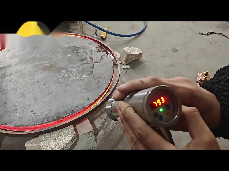 160KW超音频HULUWA葫芦娃下载入口安卓加热设备完全有能力将直径700mm、厚度20mm的圆形钢饼加热到900度
