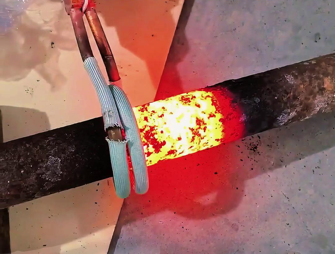 对于棒料的移动加热，手持式高频机是非常适用