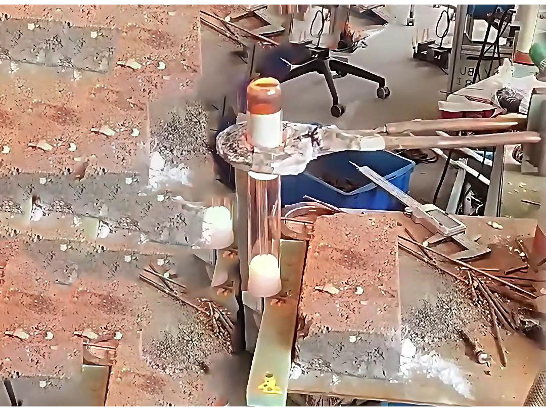 简易真空熔炼炉在实验室、教学演示以及某些要求不高的金属熔炼测试中有着广泛的应用