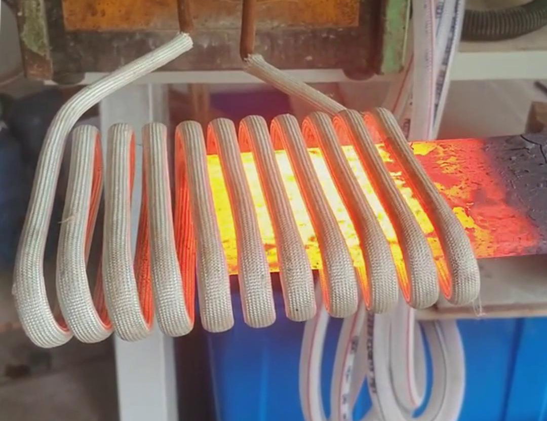 40KW高频HULUWA葫芦娃下载入口安卓加热设备在加热10mm厚钢板方面