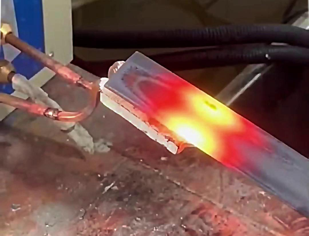 25KW 高频加热机：小体积 大能量的多功能热处理设备