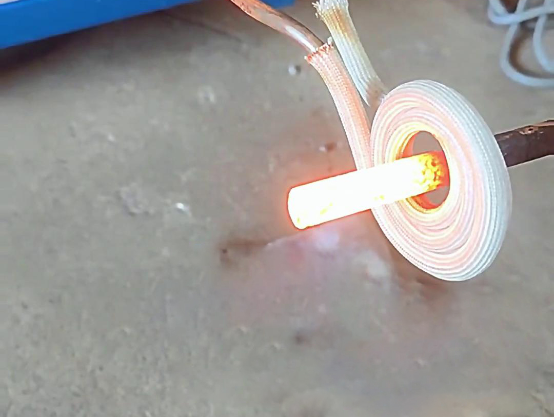 葫芦娃视频污APP下载 220V 高频加热机，解决金属热加工环节面临诸多困扰