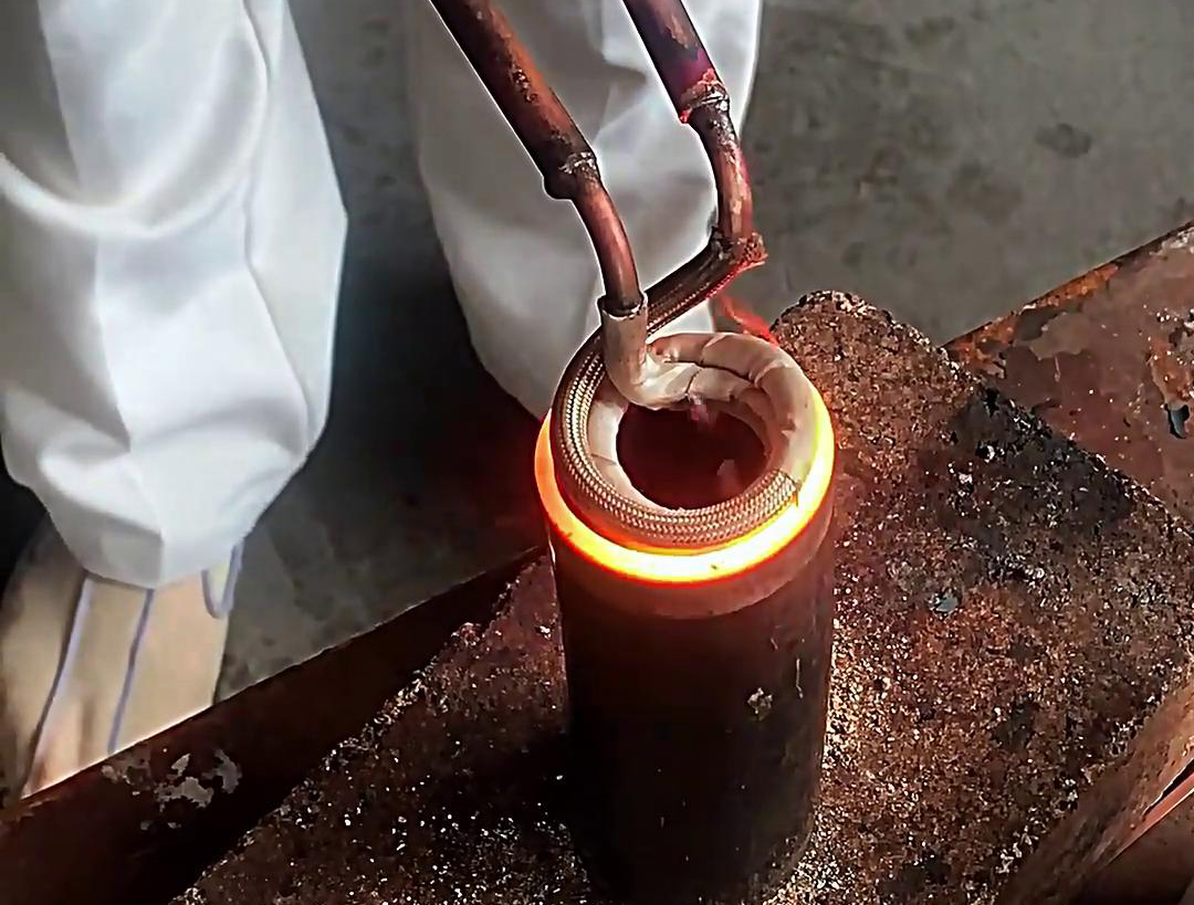 手持式高频加热机工业生产模式向“灵活、高效、绿色”转型的标志性设备