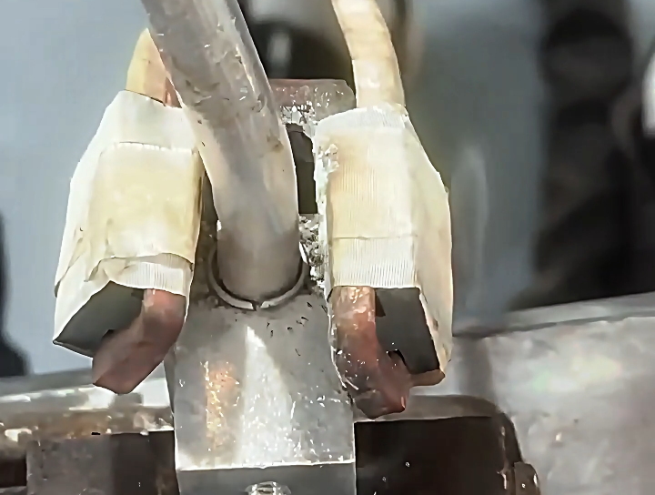 高频焊接在异型铜件/铜管焊接中具有效率高、质量稳、成本低的优势