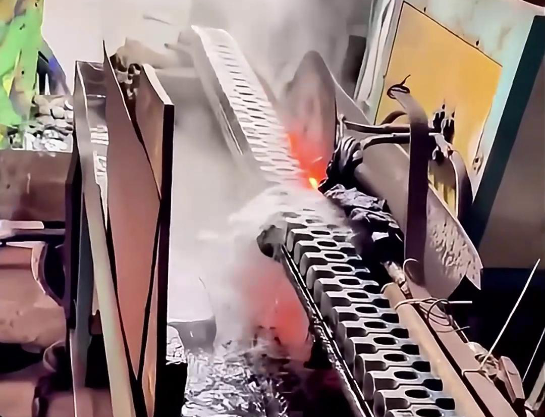 小工件全自动高频热处理设备：铆钉、螺丝的高效表面强化方案(图3)