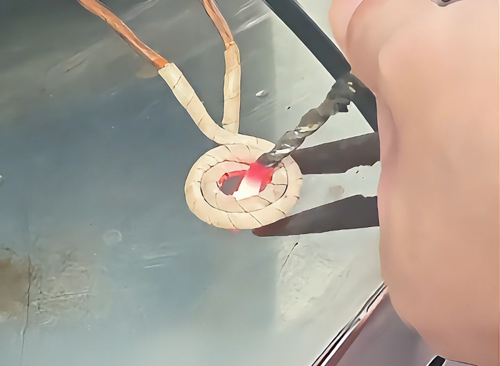 高频加热机热拆旧钻头：效率惊人，轻松分离贵重合金