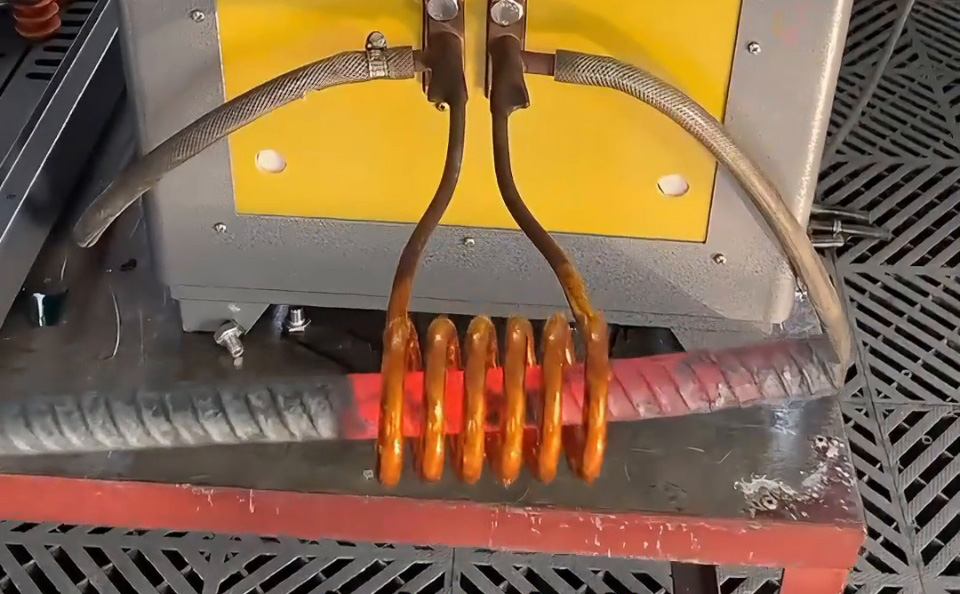 棒料加热不用愁？海瑞拓高频机1分钟解锁专业操作(图2)